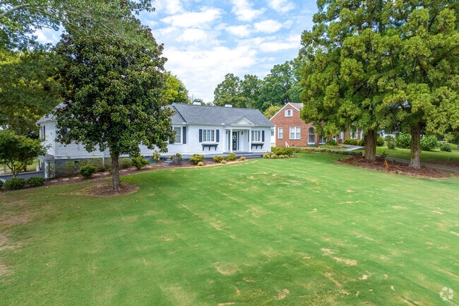 Well established neighborhoods with lots of character line the streets of Downtown Anderson.