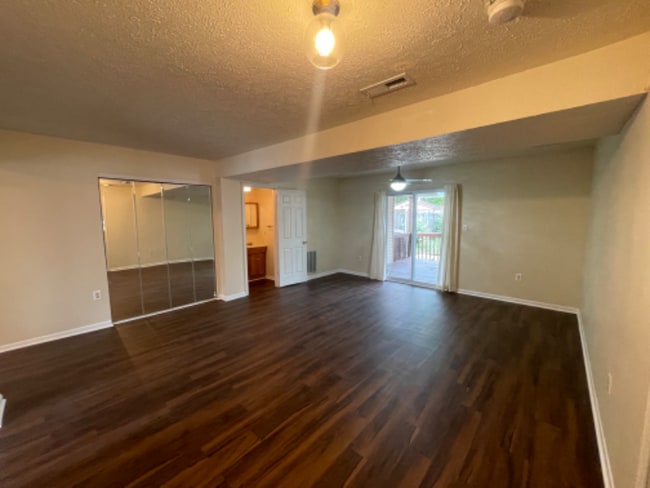 8234 Roanoke Ct, Severn, MD 21144 - photo 5