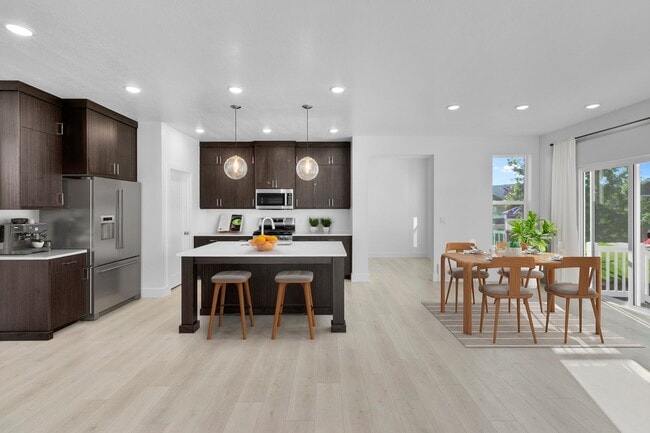 635 E 240 N, Tremonton, UT 84337 - photo 3