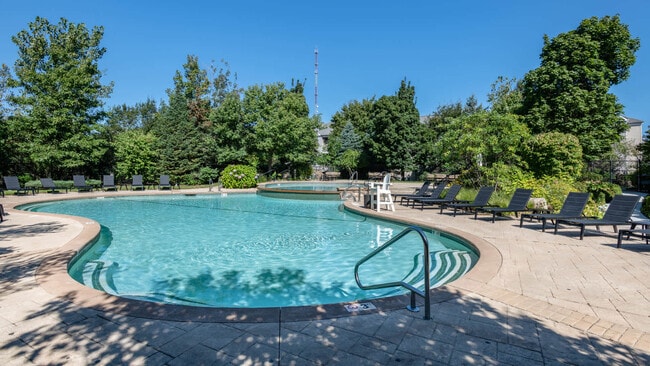 333 Ricciuti Dr unit 1308, Quincy, MA 02169 - photo 2