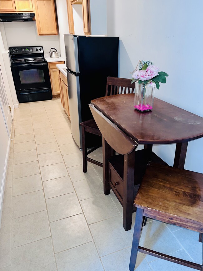 Furnished option. Kitchen.