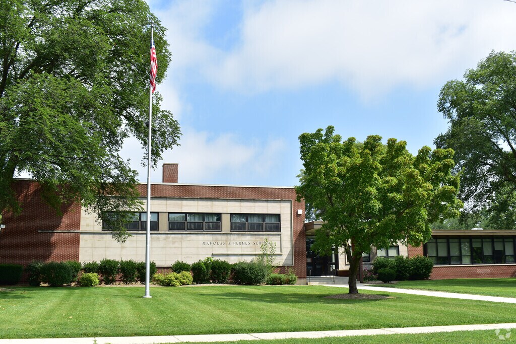 Nicholas A Hermes Elementary School is located in Aurora's Pigeon Hill neighborhood.