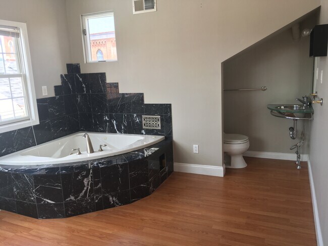 1918 Larkins Way, Pittsburgh, PA 15203 - photo 6