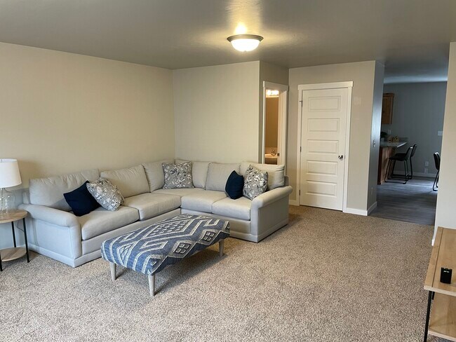 2001 Lawrence Ln unit 503, Blackfoot, ID 83221 - photo 3