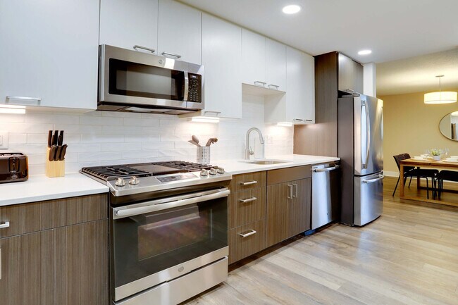 1201 S Bell St unit FL11-ID1022387P, Arlington, VA 22202 - photo 7