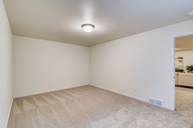 Basement Bedroom1_1.jpg