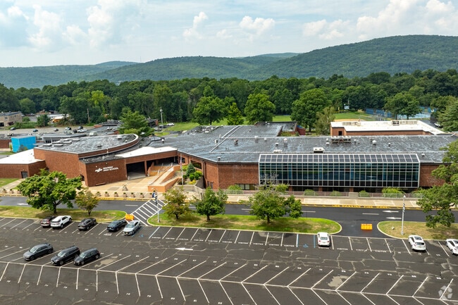 Mahwah High School is a highly rated, public school for grades 9-12 in Mahwah, NJ.