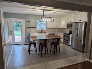 262 Sunset Dr, Ballwin, MO 63011