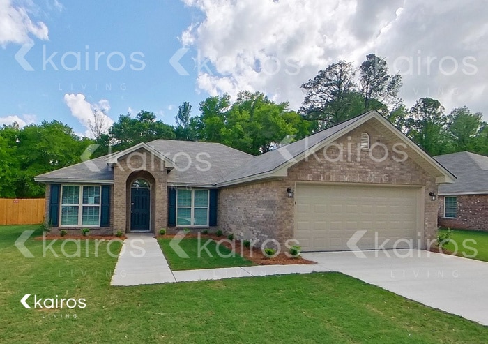 461 McGriff St, Prattville, AL 36067 - photo 1