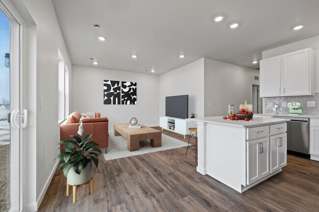 7179 Gateway Crossing St, Wellington, CO 80549 - photo 4