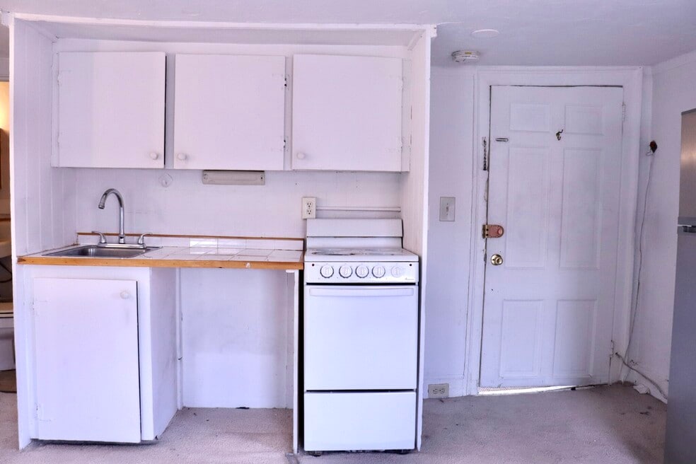 *Pictures are representative samples of the advertised unit. In some cases, the actual units you tou