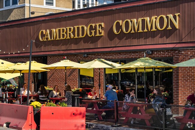 Relax on the patio at Cambridge Common restaurant in Baldwin.
