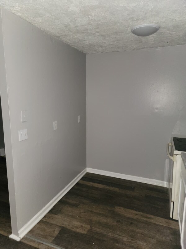 13540 Superior Rd unit 205, East Cleveland, OH 44112 - photo 5
