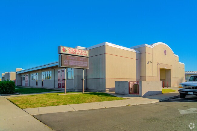 Corning Union High School scores a B from Niche.