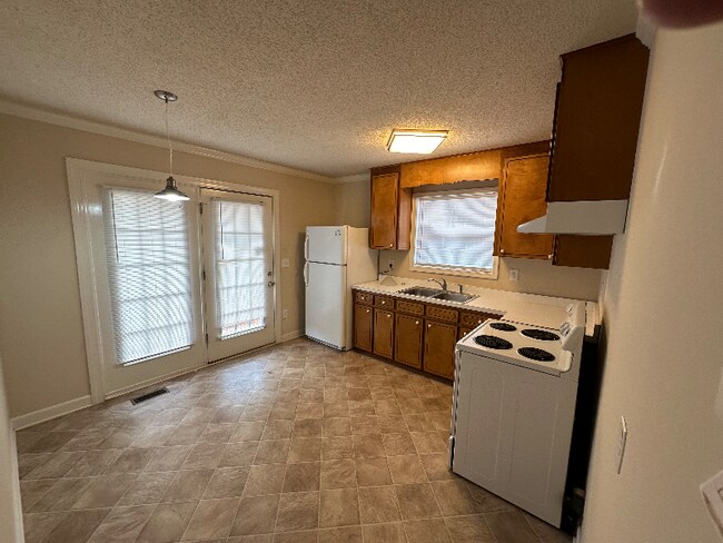 75 Rollins Acres Ln unit B, Lillington, NC 27546 - photo 4