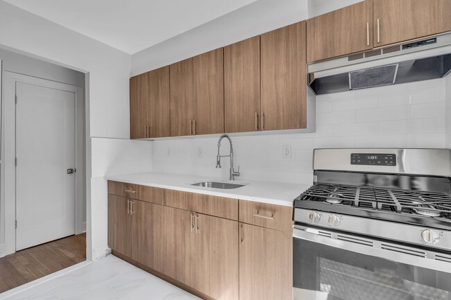 Palisades Manor Apartments – Modern Living in the Heart of Palisades Park, Palisades Park, NJ 07650 - photo 3