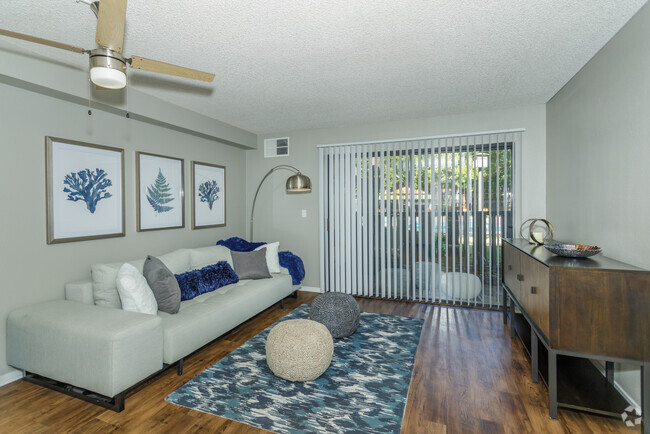 Studio - 423 SF