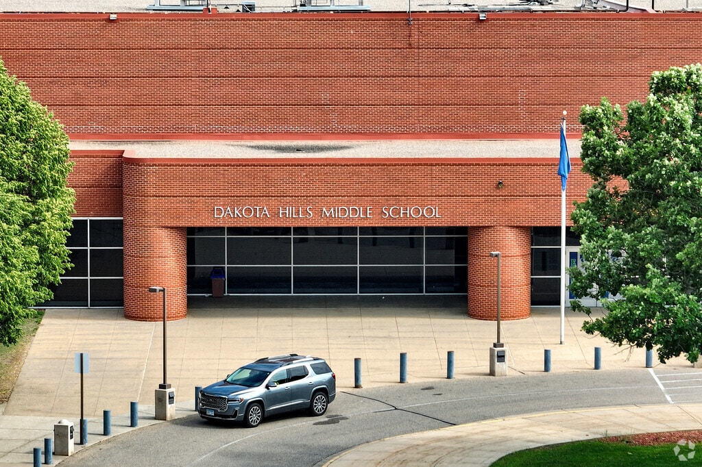Dakota Hills Middle School, Eagan MN Rankings & Reviews