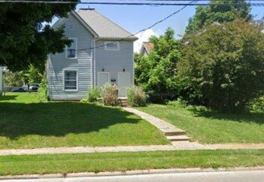 66 S Gamble St unit 1/2 - Upstairs, Shelby, OH 44875 - photo 1