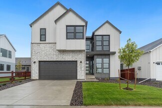 1678 Winter Glow Dr, Windsor, CO 80550