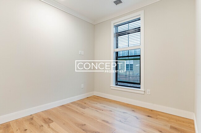 151 Everett St unit 303B, Boston, MA 02134 - photo 5
