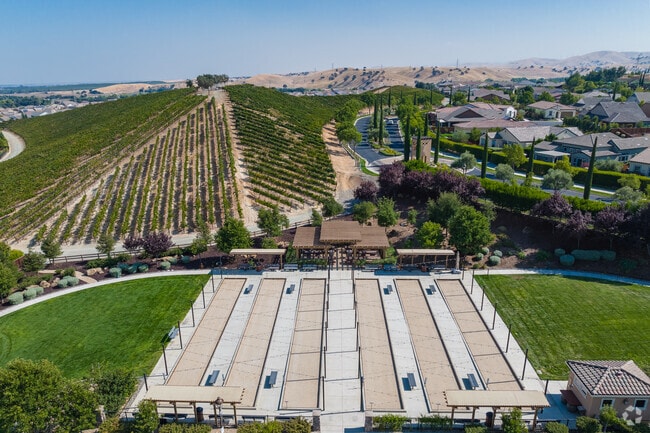 Enjoy bocce ball with friends at the Deer Ridge-Marsh Creek neighborhood.