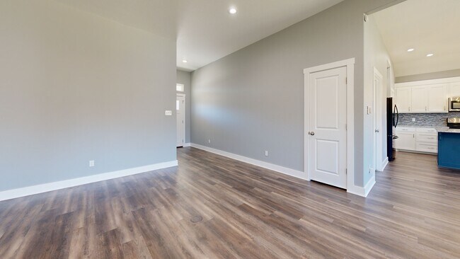 15902 Salado Dr, Temple, TX 76502 - photo 2