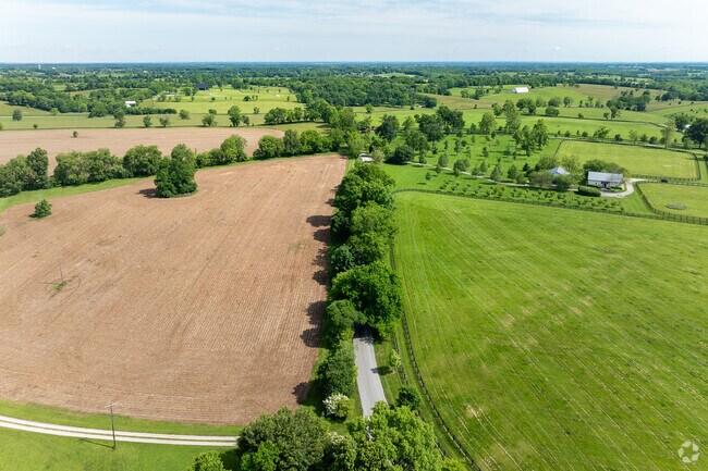 Temperatures in Bonita range from an average of 87°F in the summer to 26°F in the winter.