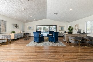 300 Springboro Ln, Columbus, OH 43235