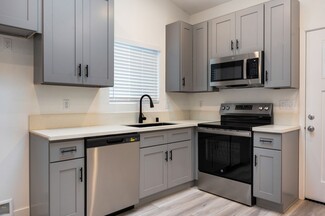 994 Valencia St Unit 101, Costa Mesa, CA 92626