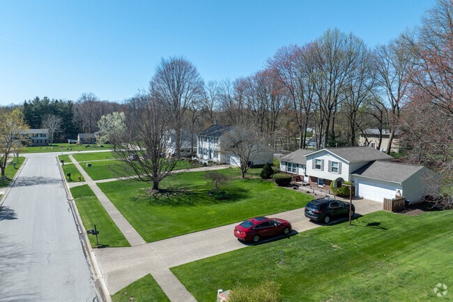 Many Macedonia neighborhoods feature wide streets and large manicured lawns.