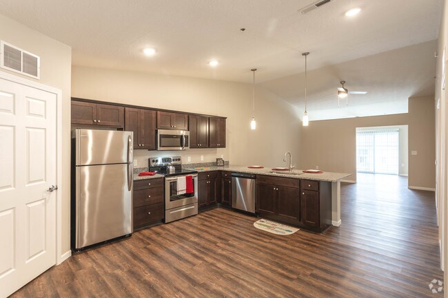 2 BR, 2 BA - Forestwood - 1294 SF