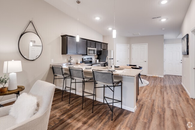 2 BR, 2 BA, 1294 SF