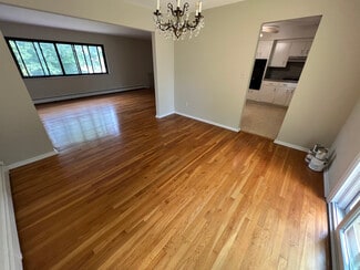 429 10th St Unit 2, Palisades Park, NJ 07650