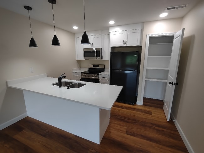 434 Turpin Rd unit 434 Turpin Rd, Inman, SC 29349 - photo 2