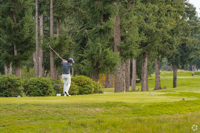 Work on your game at Classic Golf Club in South Creek.