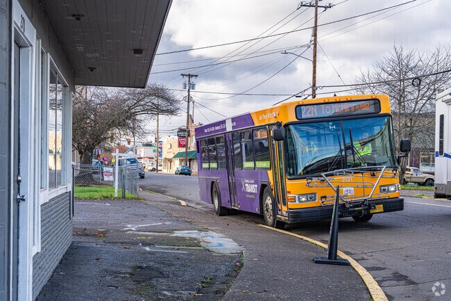 Yamhill County Transit provides bus service from Sheridan to nearby towns.