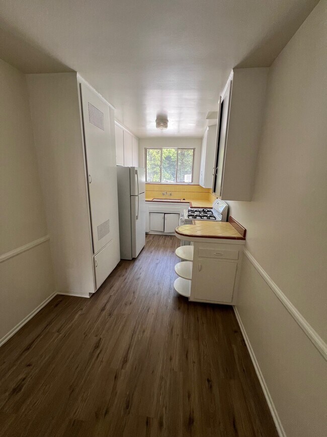 1109 S Shenandoah St unit 5, Los Angeles, CA 90035 - photo 5