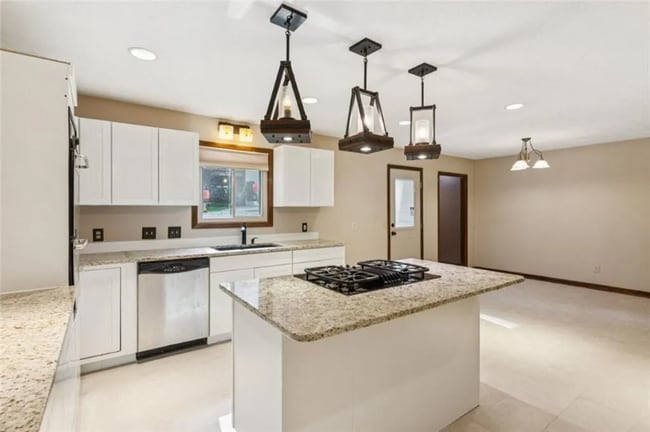 1616 Maple Ridge Dr, Suwanee, GA 30024 - photo 6