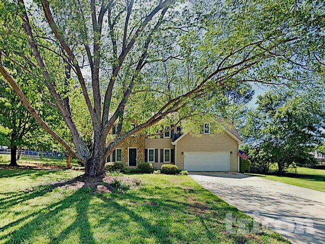 125 N Oakland Cir, McDonough, GA 30253 - photo 2