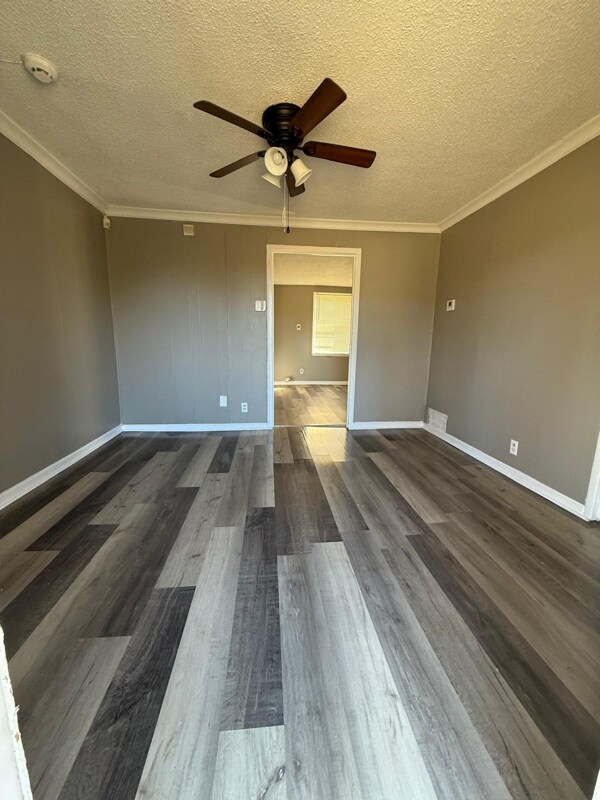 4718 Dodd Rd, Memphis, TN 38109 - photo 3