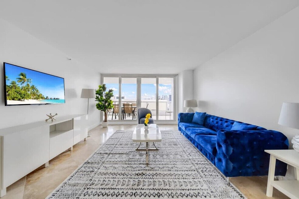 The Grand unit FL37-ID1054106P, Miami, FL 33132 - photo 1