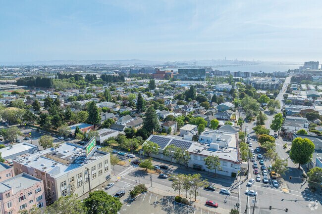 San Pablo Avenue in Gaskill extends from Oakland all the way to Crockett in the north.