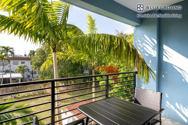 2201 Polk St unit FL2-ID117, Hollywood, FL 33020 - photo 4