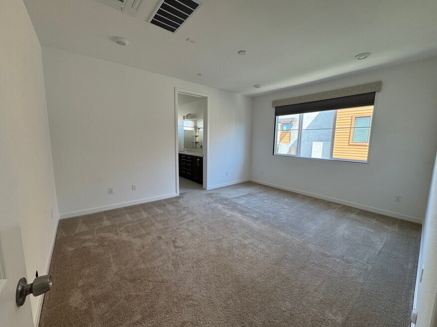 5891 Cadence Ave unit 5-Master En Suite B, Dublin, CA 94568 - photo 1