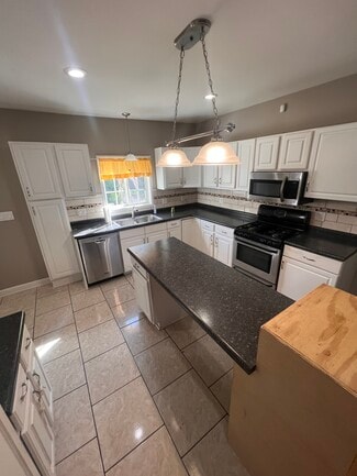 2228 S 25th St, Milwaukee, WI 53215