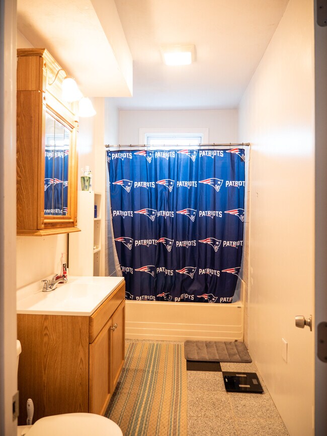 10 Buffum St unit 1, Worcester, MA 01603 - photo 3