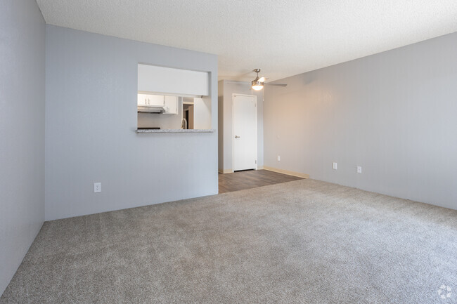 1BR, 1BA - 640SF