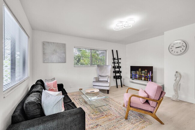 1634 SW 4th Ave unit ID1049784P, Fort Lauderdale, FL 33315 - photo 2