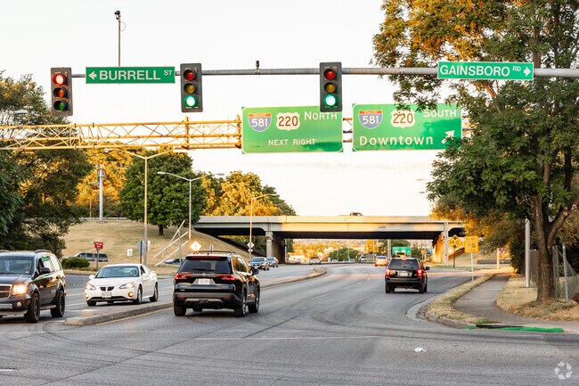 Washington Park residents have access to the highway for easy traveling.